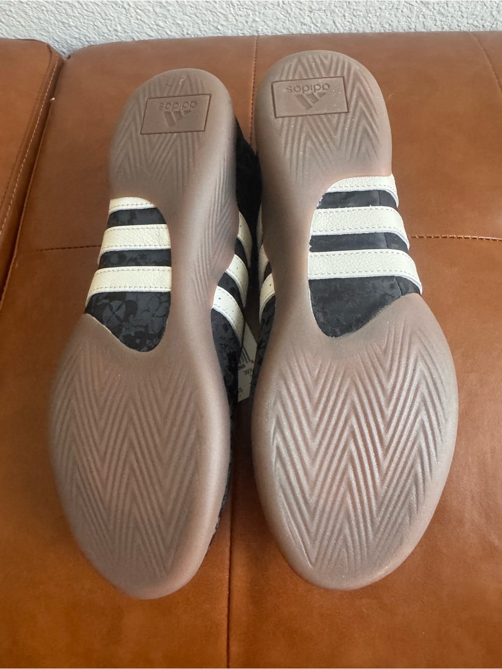 NWT Adidas Taekwondo Mei Ballet W Black White Gum Shoes Women’s 7.5 IH6916 - Picture 5 of 7